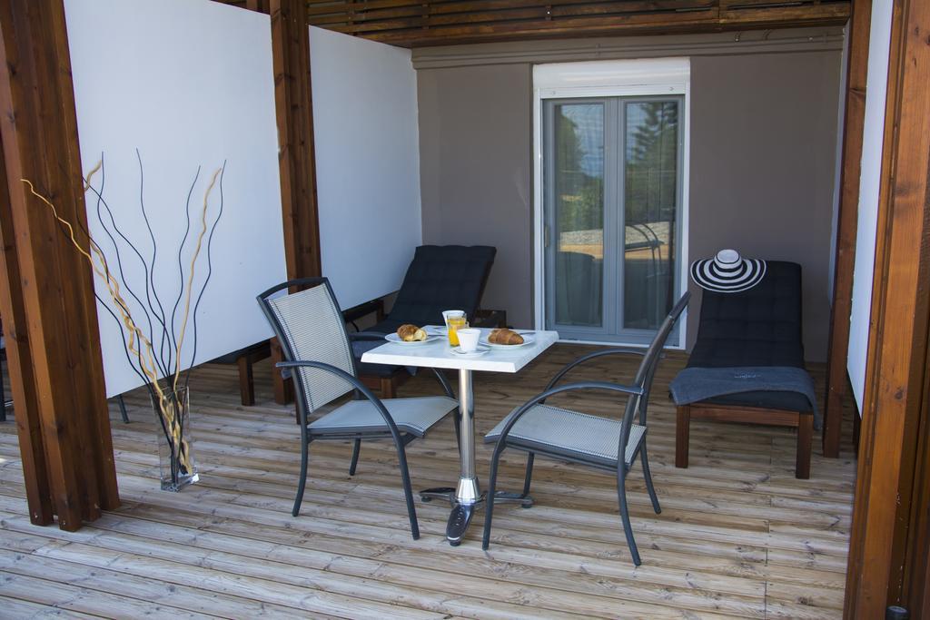 Ionian Eye Design Studios & Spa Месонги Экстерьер фото